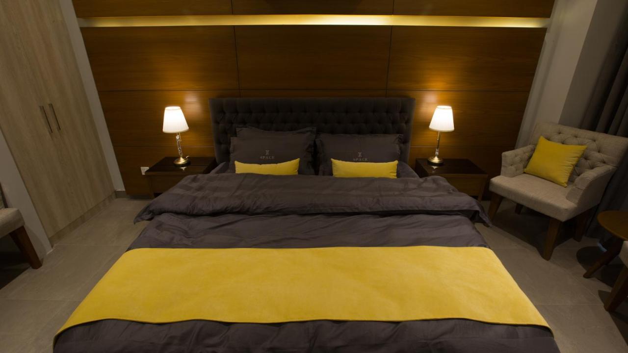 Space Luxury Rental Suites Rawalpindi Eksteriør bilde