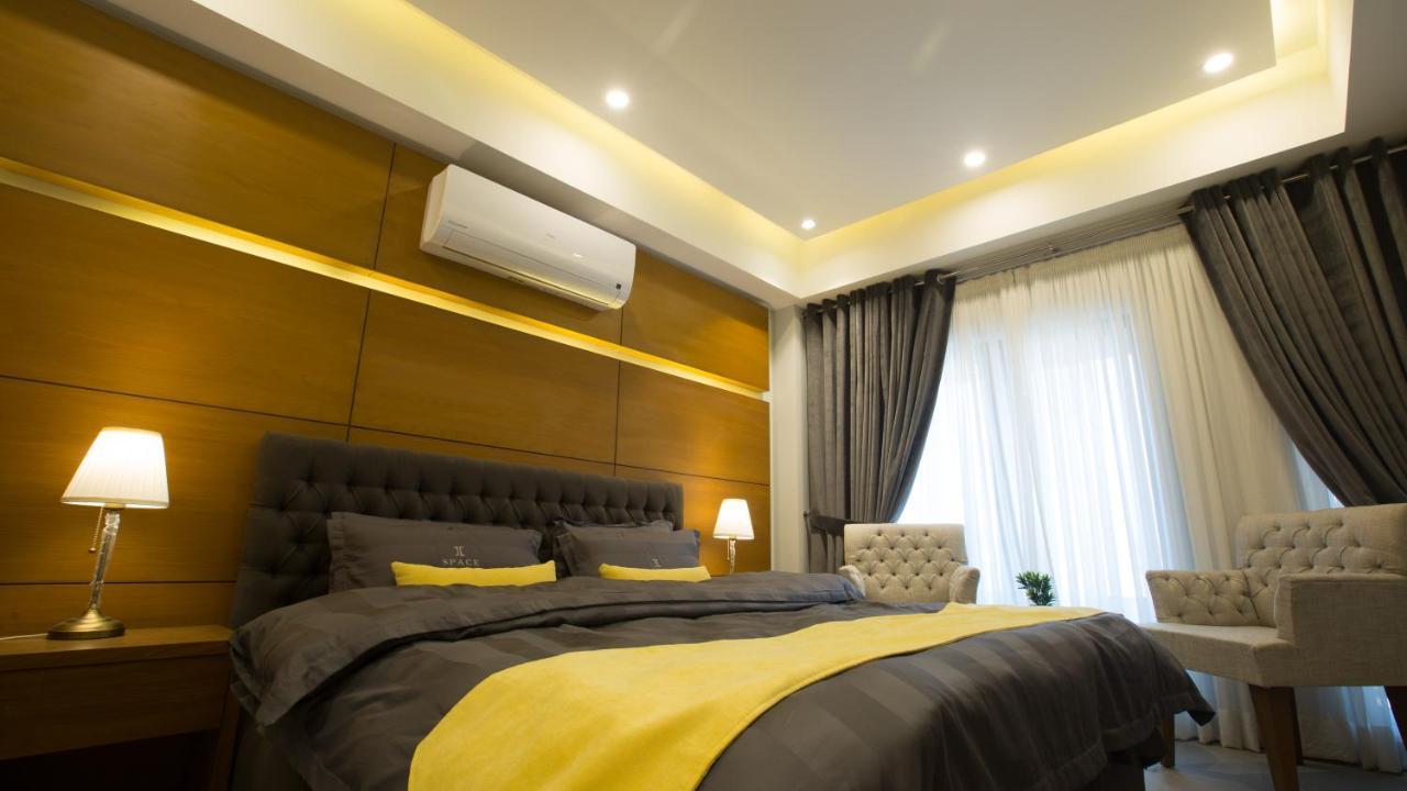 Space Luxury Rental Suites Rawalpindi Eksteriør bilde
