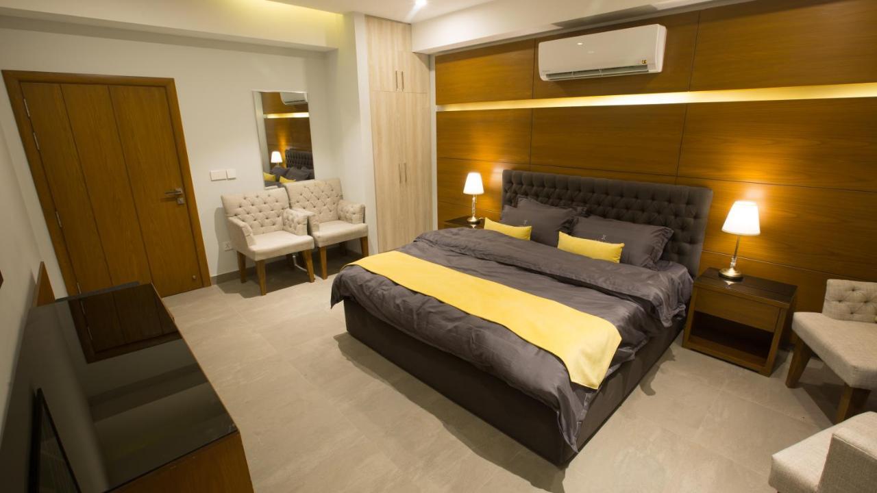 Space Luxury Rental Suites Rawalpindi Eksteriør bilde