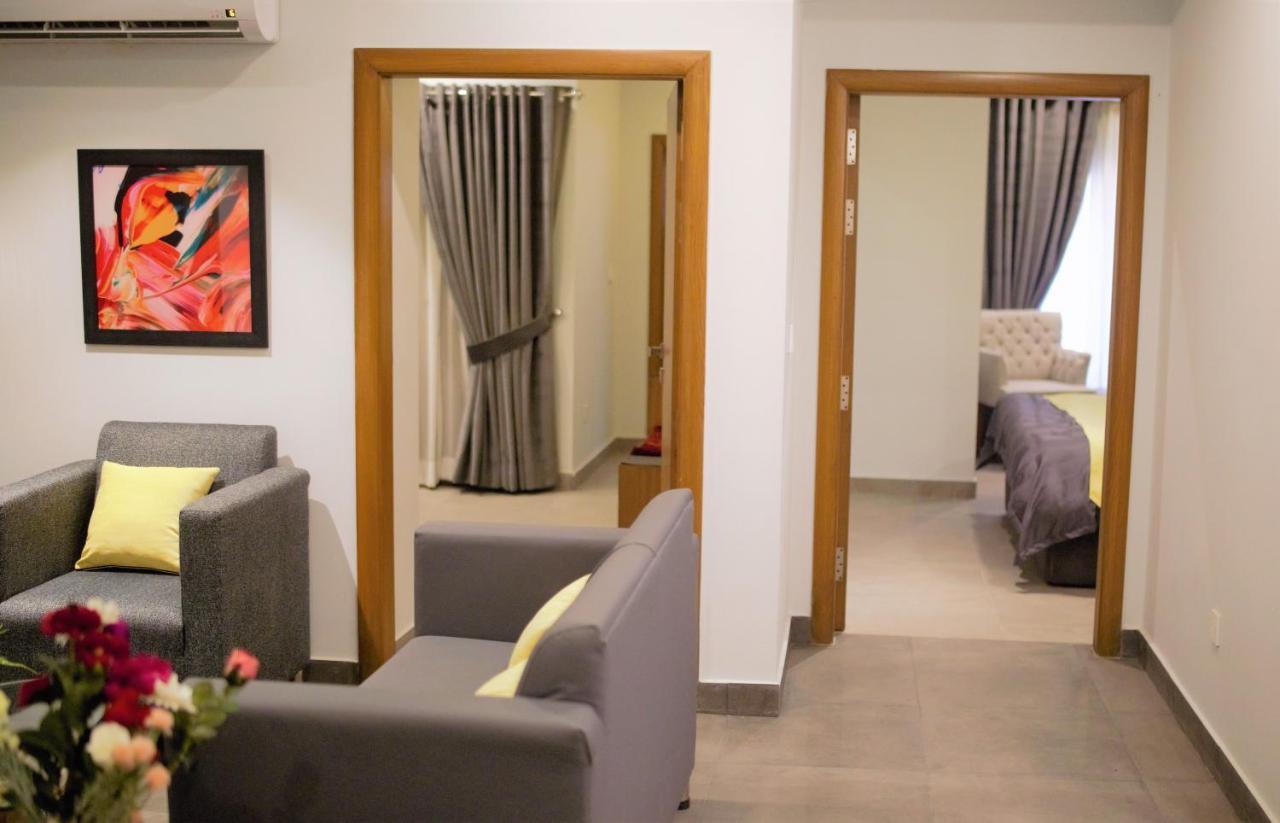 Space Luxury Rental Suites Rawalpindi Eksteriør bilde