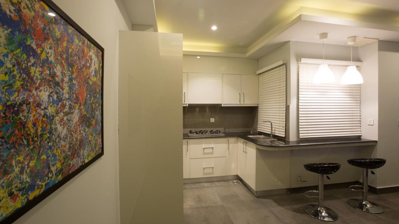 Space Luxury Rental Suites Rawalpindi Eksteriør bilde