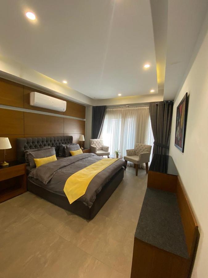 Space Luxury Rental Suites Rawalpindi Eksteriør bilde
